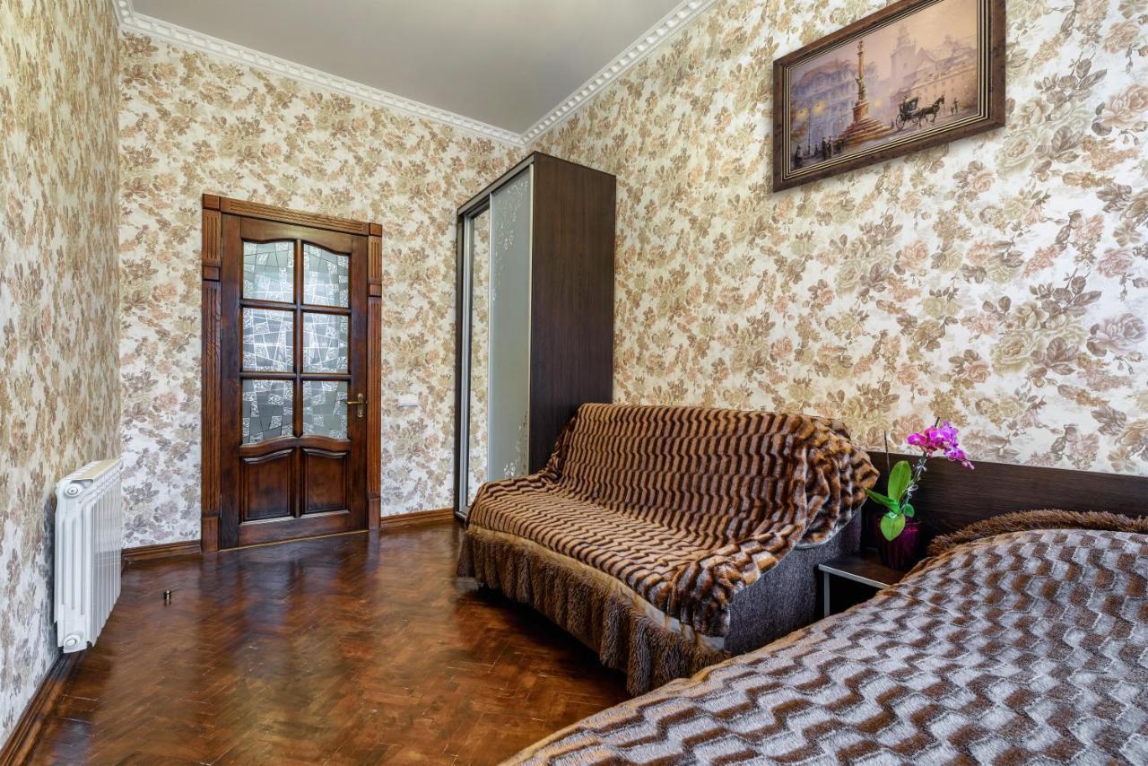 Apartamenty Polytehnichna Str. Lviv Luaran gambar